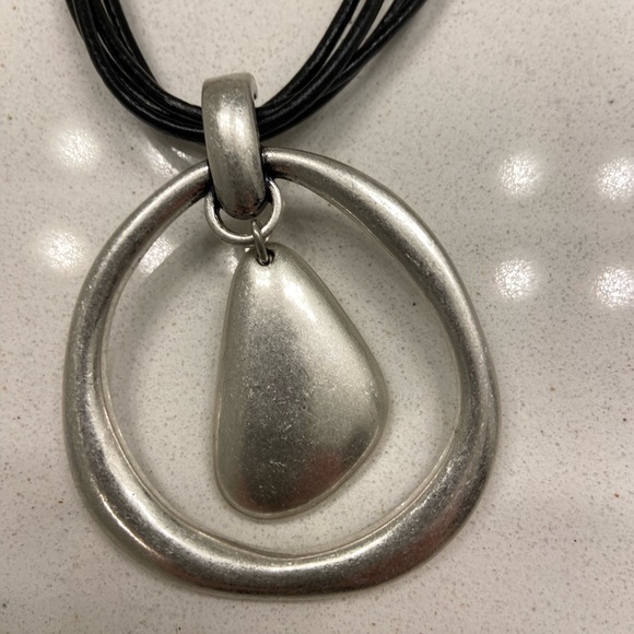 CHUNKY PENDANT - Picture 2 of 3